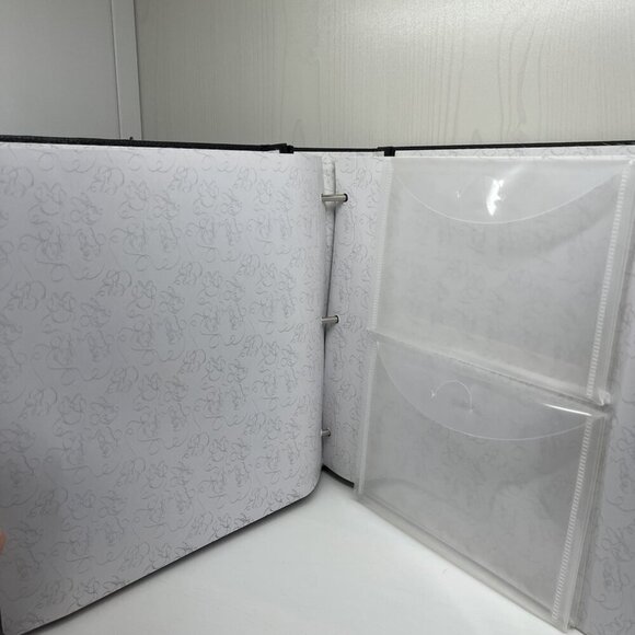 Disney Minnie Mouse The Main Attraction Collector Book Binder only NO pins - Picture 15 of 16